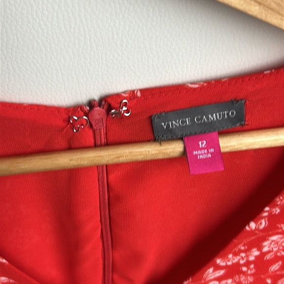 VINCE CAMUTO Fiery Red Island Oasis Flutter Sleeve Floral Cropped Jumpsuit - Picture 6 of 14